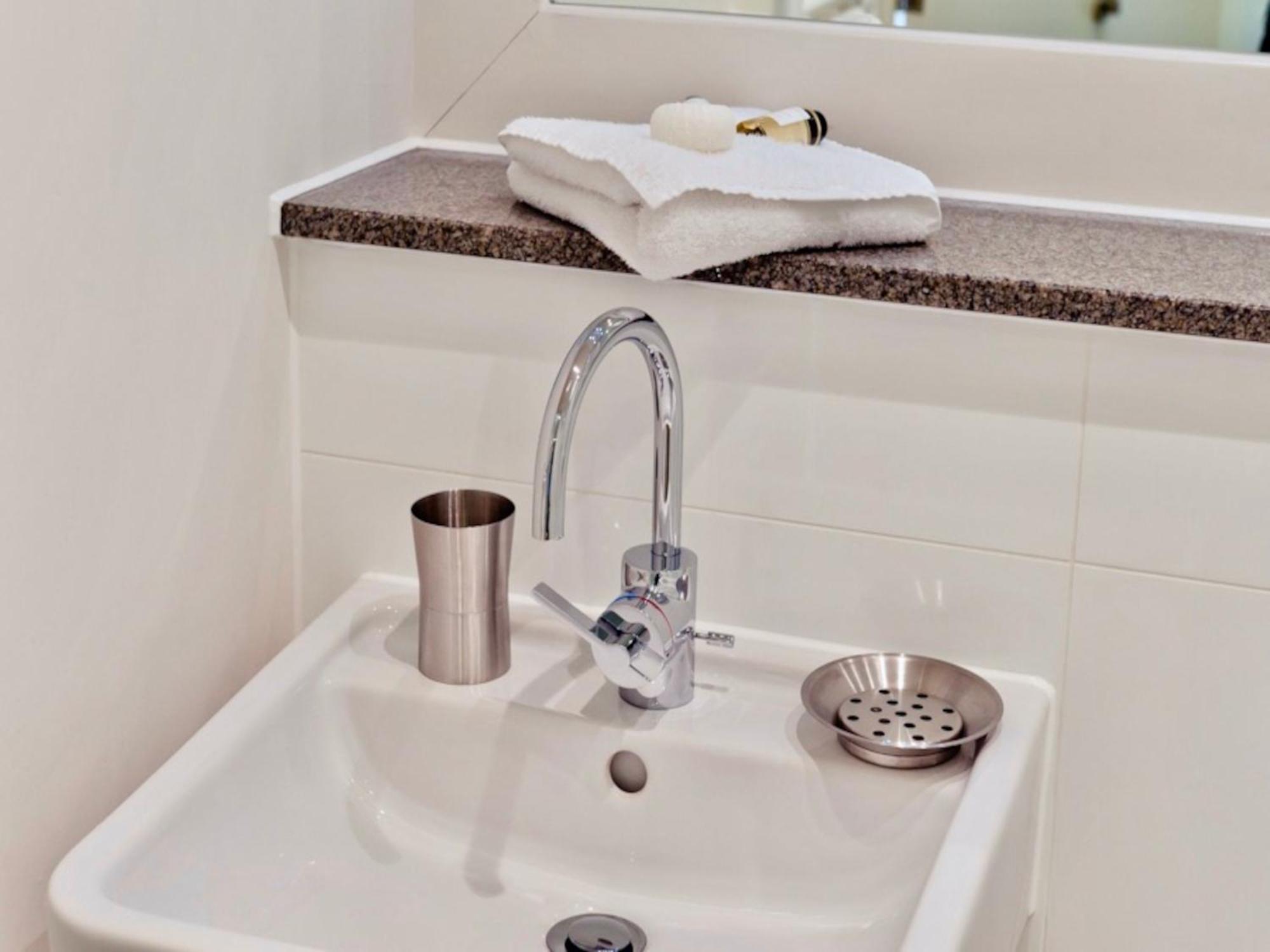 Your Space Apartments - Cambridge Place Екстериор снимка